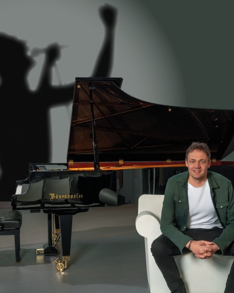 Bernd speelt Freddie Mercury